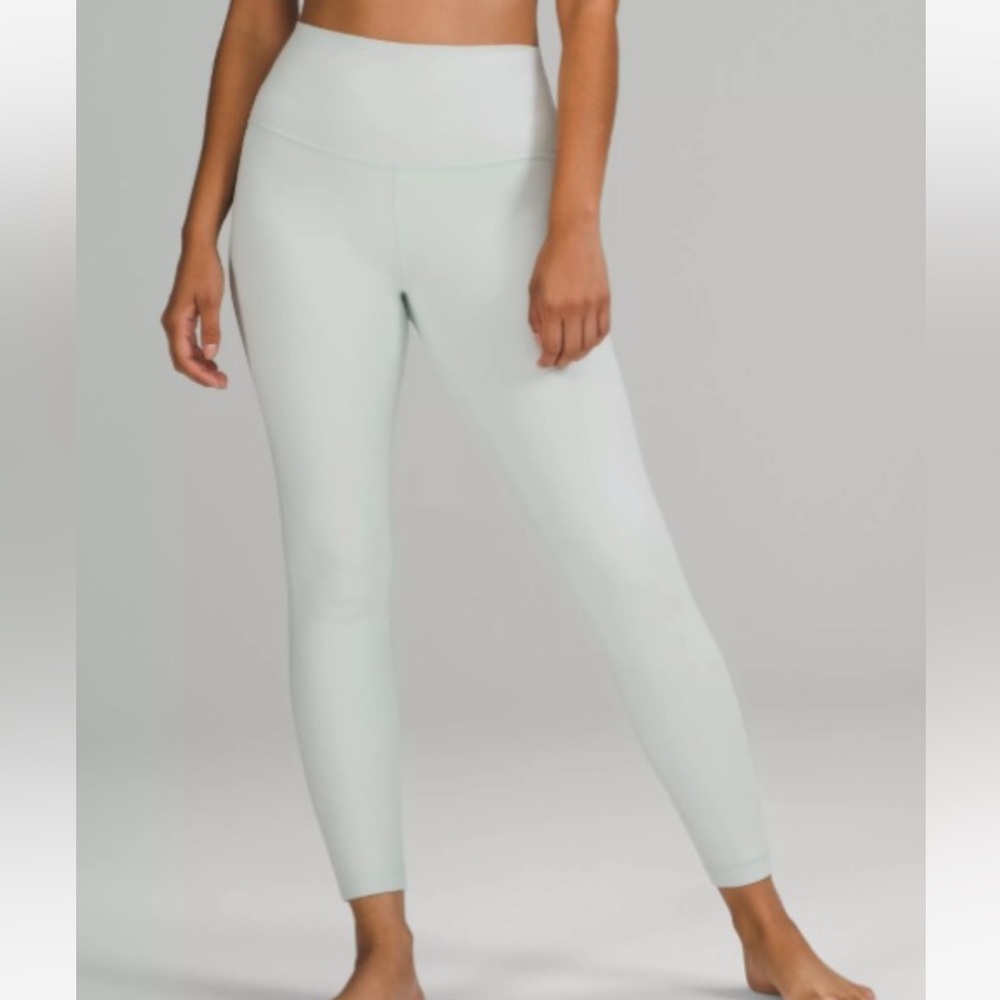 White High Rise Lululemon's Aligns 🤍